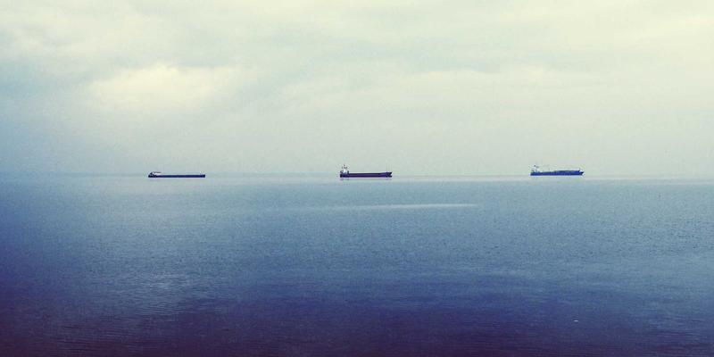 失传技艺追寻：揭秘海国图纸设计中的特殊材料与绘制工具