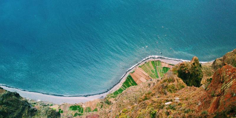 建筑方案新视野：海国图纸中的潮间带养殖设施设计与生态渔业启示