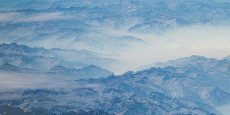 海国图纸揭秘：古代滨海军事要塞的建筑方案与隐蔽航道设计服务