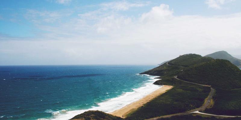 解密海国图纸中的灯塔体系：从古代航海信号到赛博朋克建筑方案的灵感跃迁